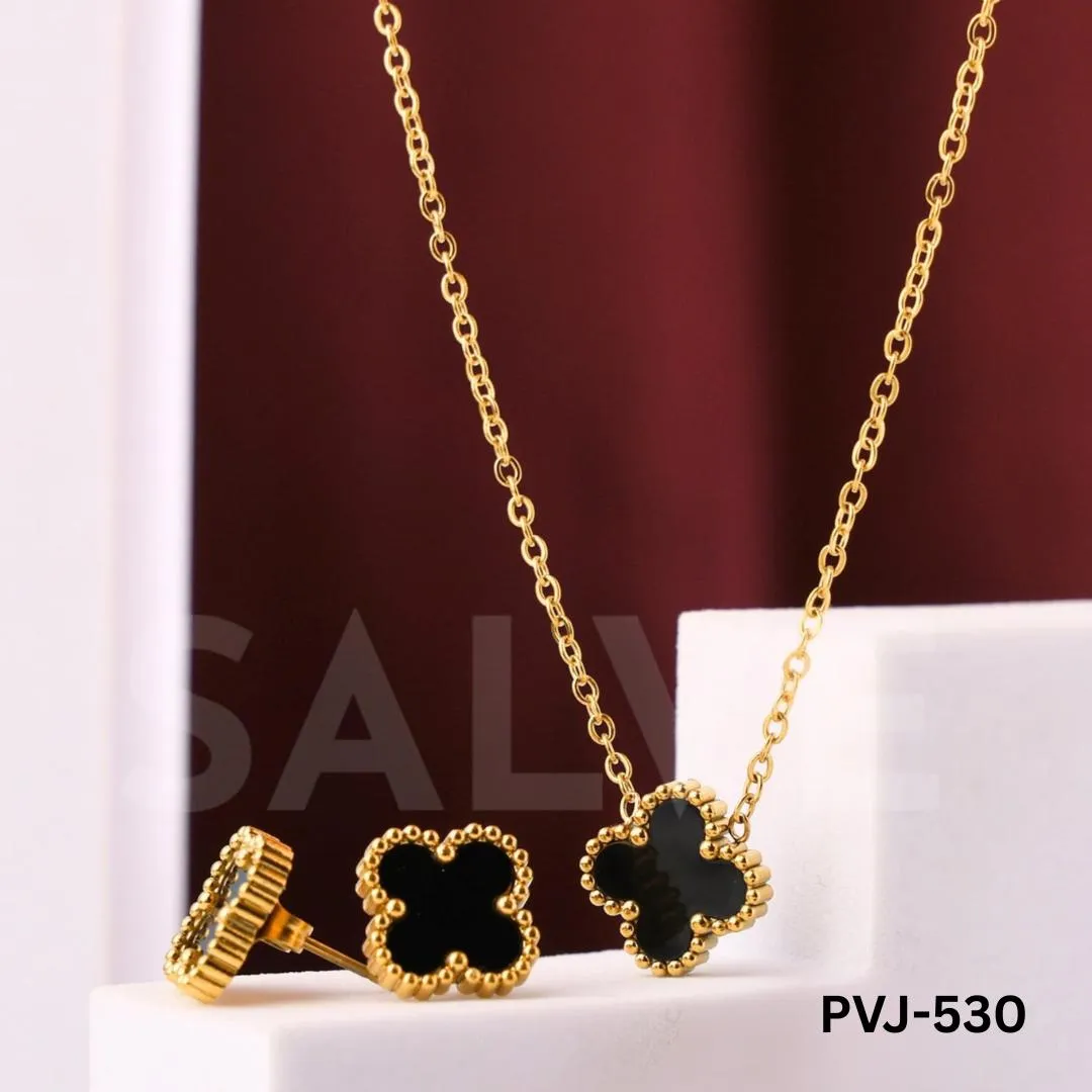 Black Clover Jewellery Set Gold Tones for Women