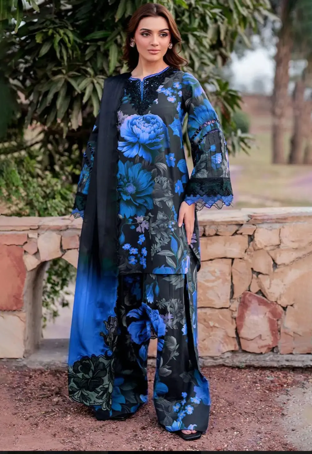 3 Pcs Women's Unstitched Printed Suit